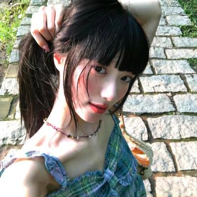 湖畔的女人们